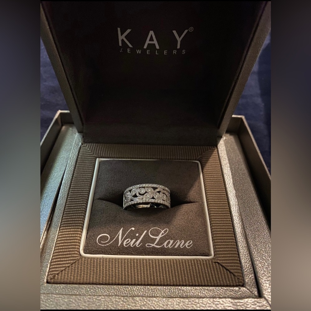 SOLD!! Neil Lane anniversary band